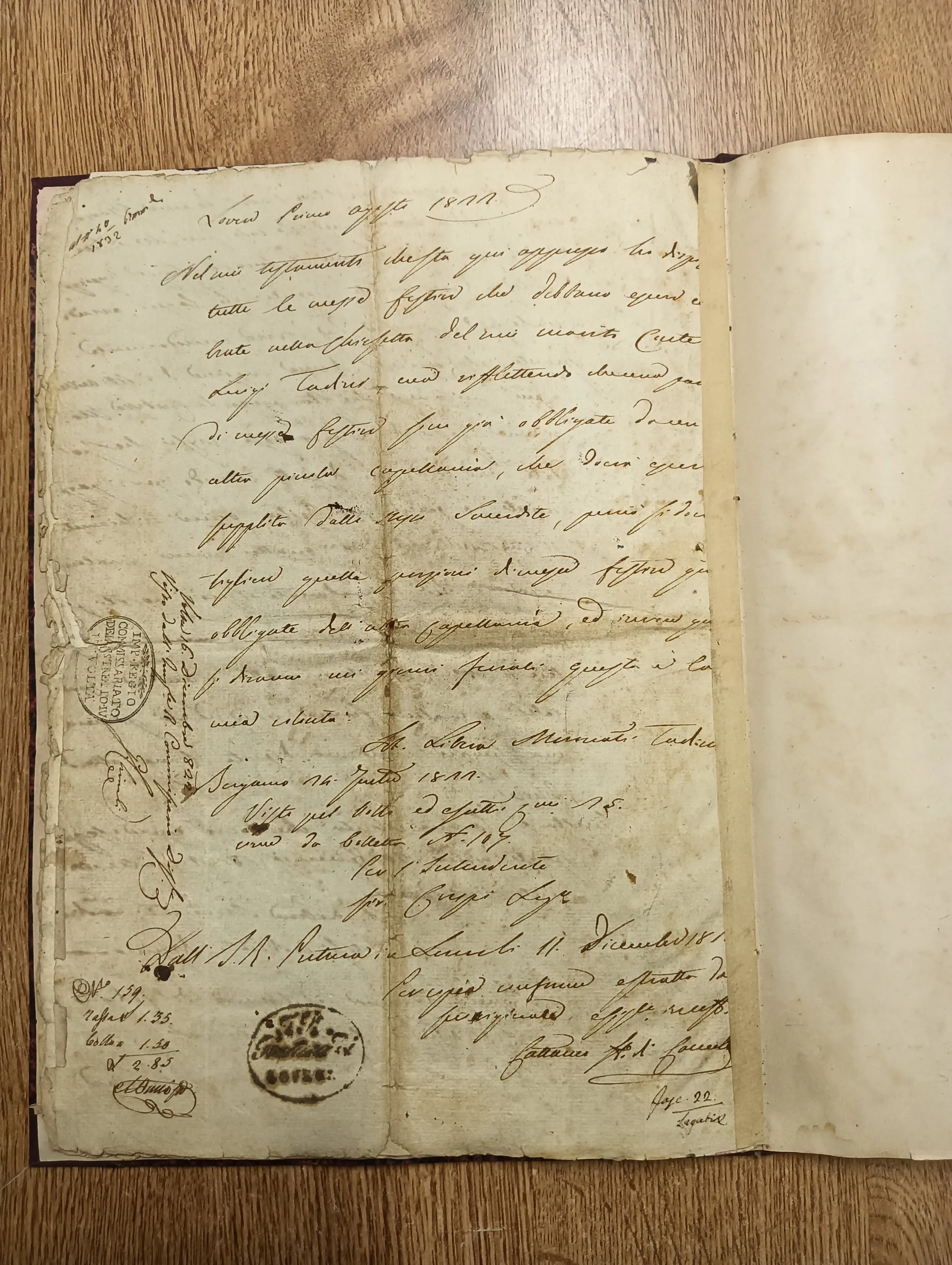 Página 8 · Codicilo y certificación; hoja parcialmente tapada